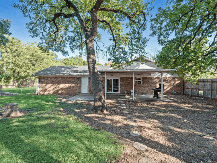 1601 Northlake Court, Arlington, TX 76012