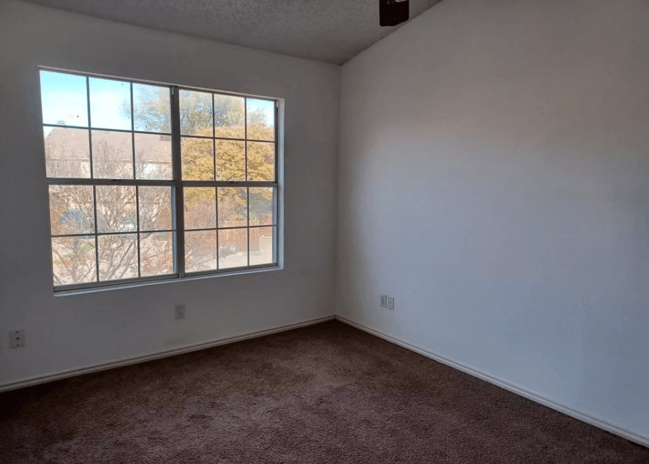 1609 Creek Bank Ln Arlington, TX 76014