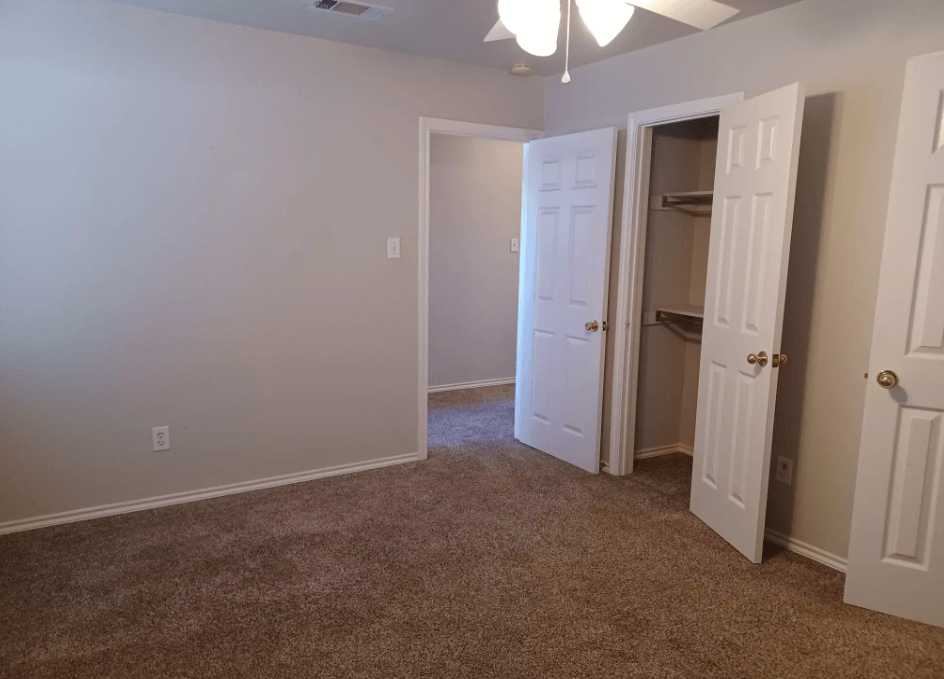 4245 Rustic Dr Grapevine, TX 76051