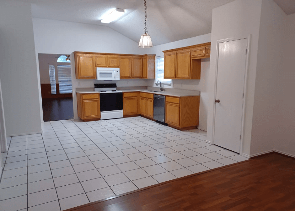 5707 Blue Meadow Trail Arlington, TX 76017
